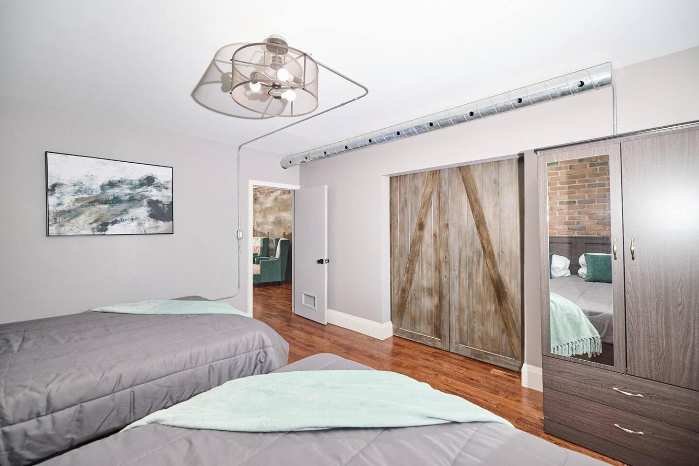 Apartment Stylish Escape By The Falls 6-8 *